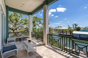Freshly Squeezed: 5BR, Pool, Spa & Canal Views
